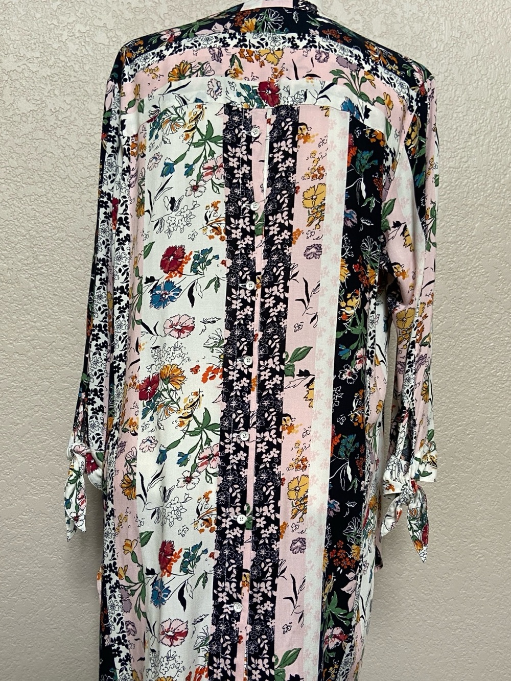 intro. Black Stripe w/ Floral Patchwork Button-down Shirt, size L. NWOT - Picture 15 of 16